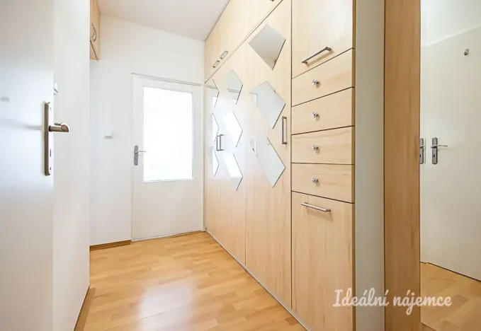 Pronájem bytu 2+kk, Praha - Horní Měcholupy, Nad přehradou, 43 m2