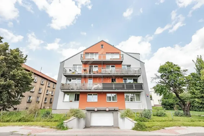 Pronájem bytu 1+kk, Praha - Prosek, Na vyhlídce, 37 m2