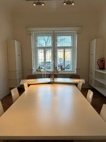 Pronájem kanceláře, Praha - Smíchov, Janáčkovo nábřeží, 51 m2