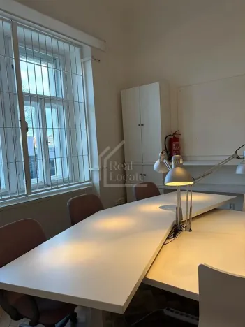 Pronájem kanceláře, Praha - Smíchov, Janáčkovo nábřeží, 51 m2