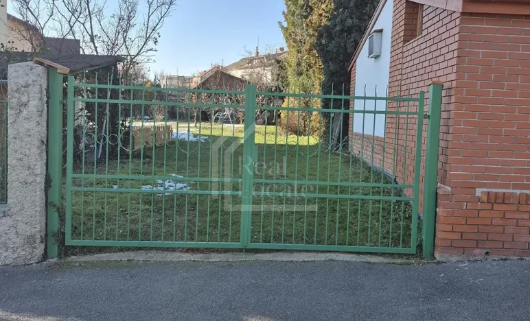 Pronájem garážového stání, Praha - Žižkov, Pod vrcholem, 5 m2