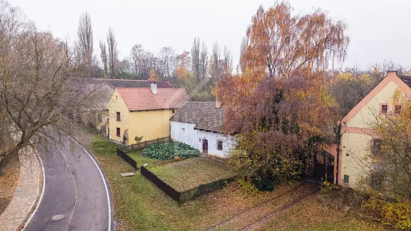 Prodej podílu pozemku, Třebíz, 161602 m2