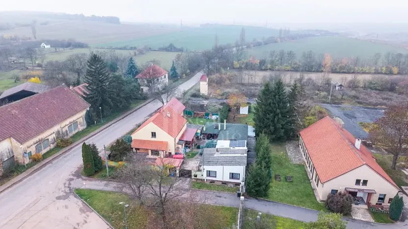 Prodej podílu pozemku, Třebíz, 161602 m2