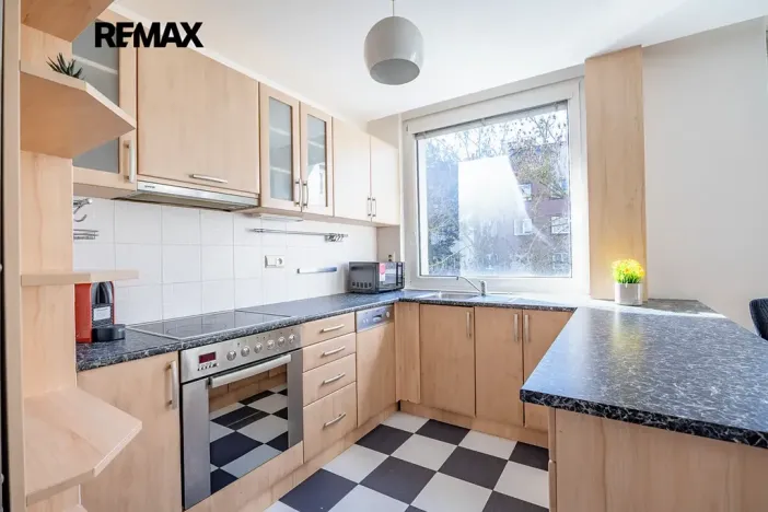 Pronájem bytu 4+kk, Praha - Libeň, Na hájku, 75 m2