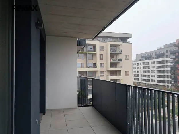 Pronájem bytu 1+kk, Praha - Modřany, Zlochova, 49 m2