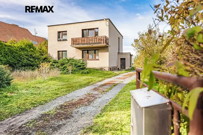 Prodej rodinného domu, Panenské Břežany, K dálnici, 202 m2