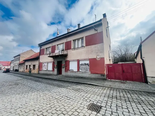 Prodej rodinného domu, Kostelec nad Černými lesy, Jánské náměstí, 433 m2