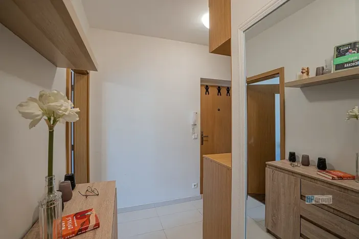 Pronájem bytu 2+kk, Zbuzany, Lomená, 45 m2