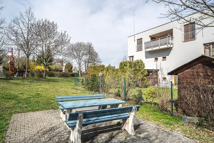 Pronájem bytu 2+kk, Zbuzany, Lomená, 45 m2