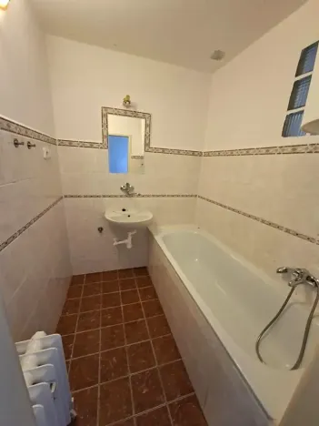 Pronájem bytu 2+1, Praha - Hloubětín, Chvalská, 57 m2