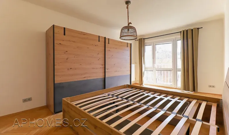 Pronájem bytu 3+kk, Praha - Žižkov, Biskupcova, 80 m2