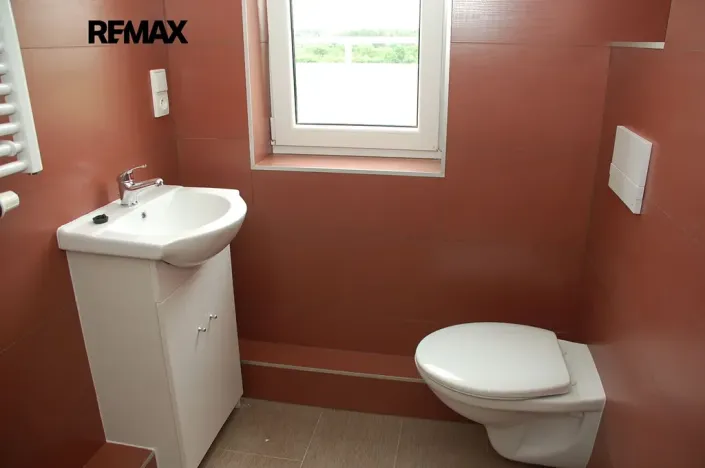 Pronájem bytu 1+kk, Velký Osek, U hřiště, 43 m2