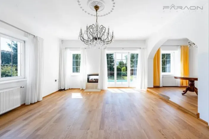 Pronájem vily, Praha - Suchdol, Havraní, 350 m2