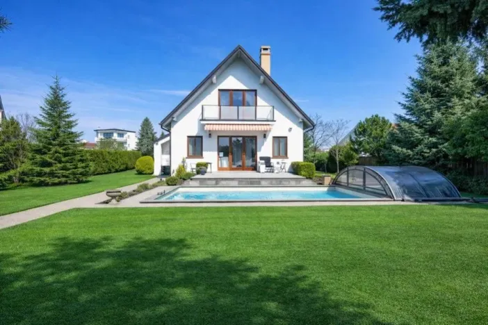 Pronájem vily, Praha - Suchdol, Havraní, 350 m2