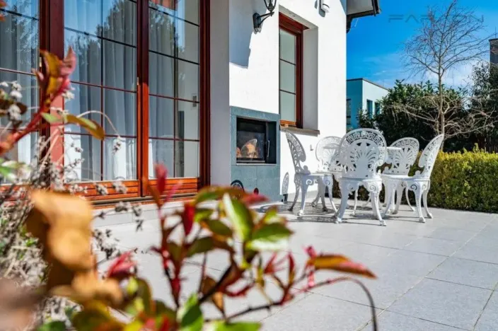 Pronájem vily, Praha - Suchdol, Havraní, 350 m2