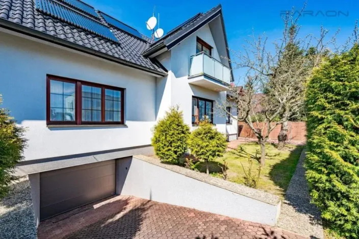 Pronájem vily, Praha - Suchdol, Havraní, 350 m2