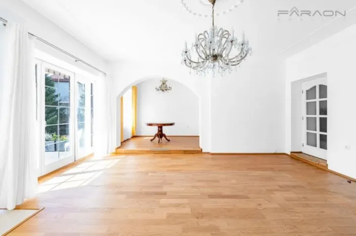 Pronájem vily, Praha - Suchdol, Havraní, 350 m2