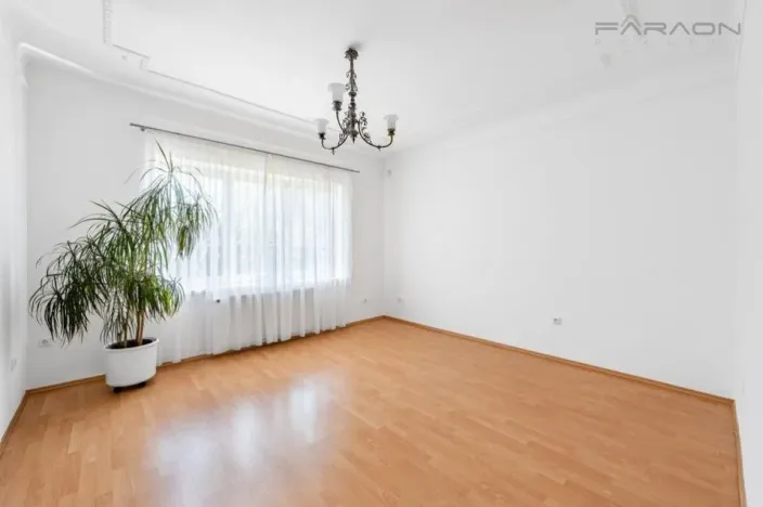 Pronájem vily, Praha - Suchdol, Havraní, 350 m2