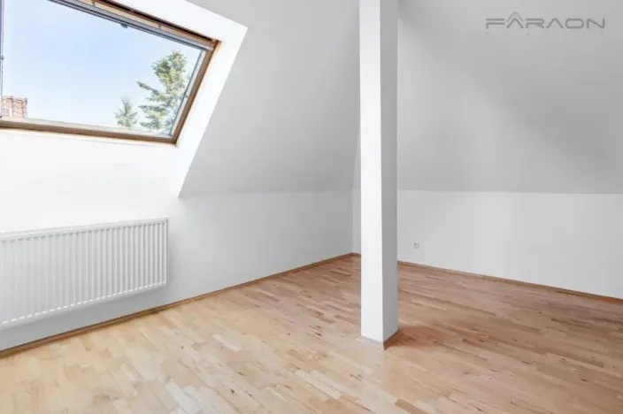 Pronájem vily, Praha - Suchdol, Havraní, 350 m2