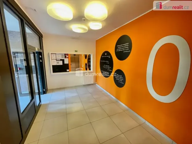 Pronájem bytu 2+kk, Praha - Stodůlky, Svitákova, 57 m2