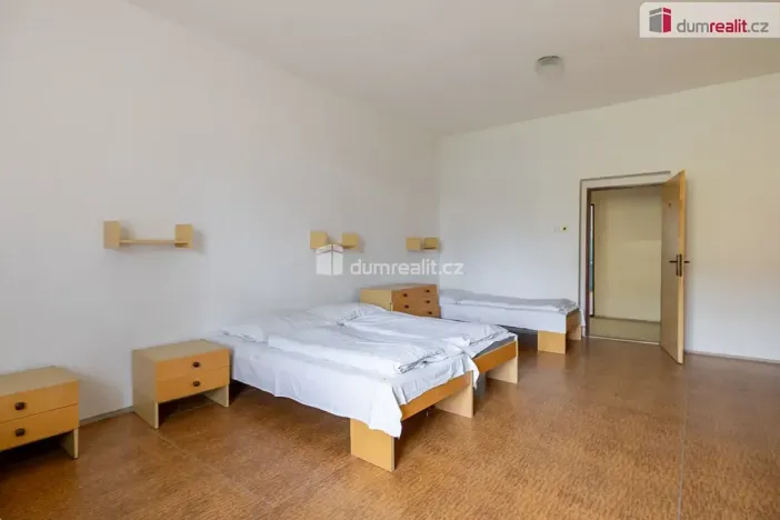 Prodej ubytování, Valeč, 43069 m2