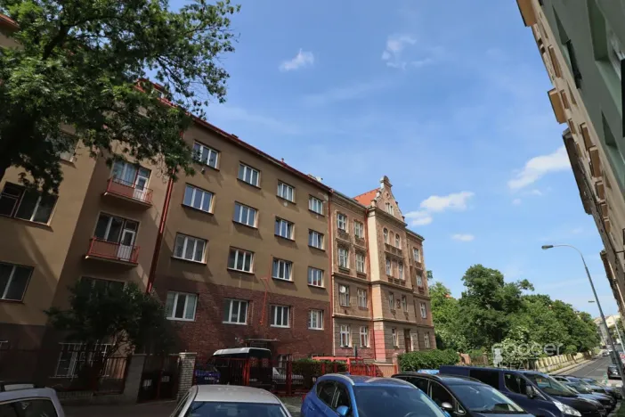Pronájem bytu 3+1, Praha - Smíchov, Holečkova, 84 m2