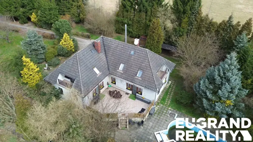 Prodej rodinného domu, Nový Bor - Janov, 219 m2