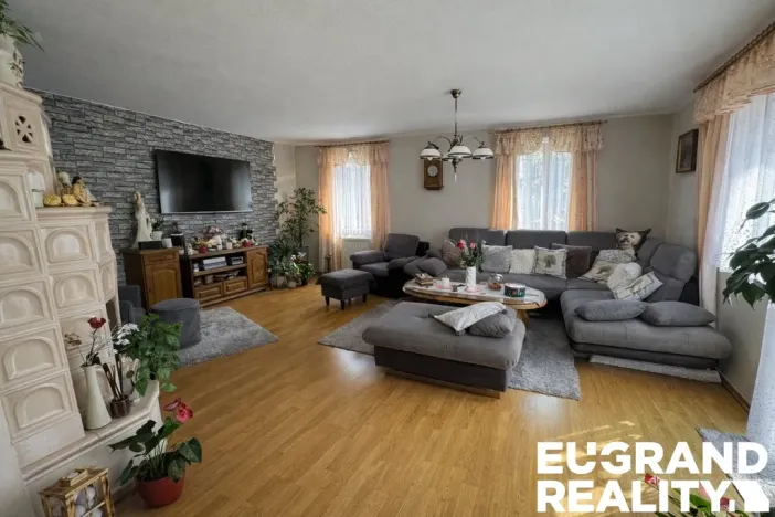 Prodej rodinného domu, Nový Bor - Janov, 219 m2