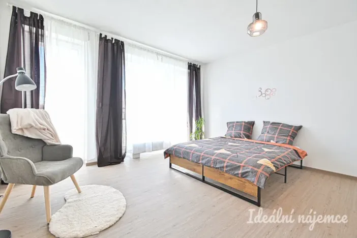 Pronájem bytu 1+kk, Brno, Faměrovo náměstí, 49 m2