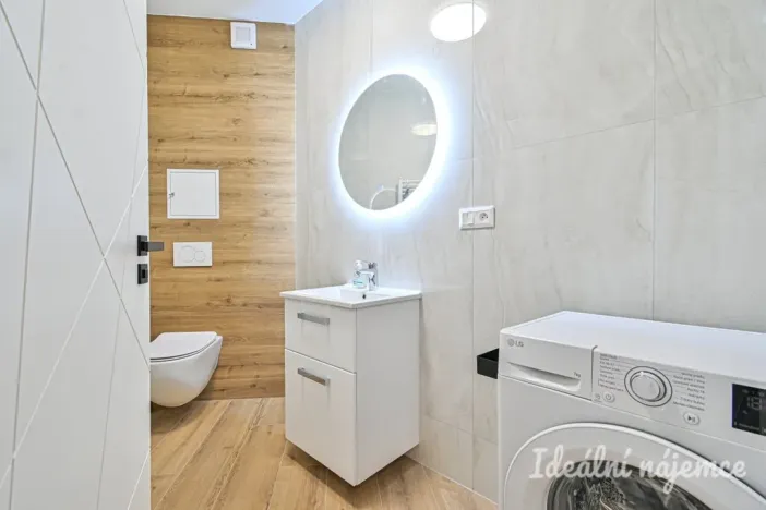 Pronájem bytu 1+kk, Brno, Faměrovo náměstí, 49 m2