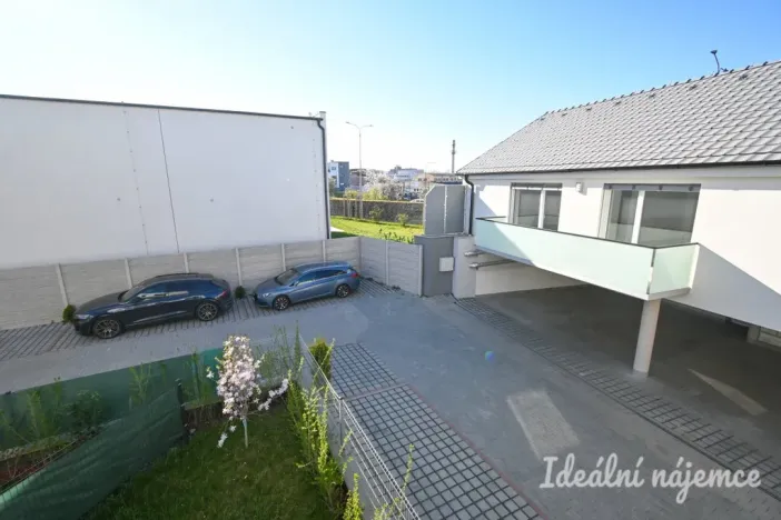 Pronájem bytu 1+kk, Brno, Faměrovo náměstí, 49 m2