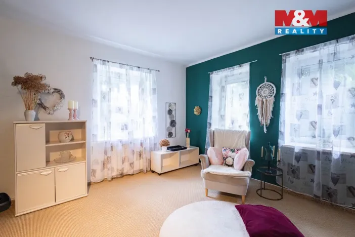 Prodej rodinného domu, Loučim, 300 m2