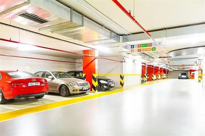 Pronájem garážového stání, Praha - Nusle, Oldřichova, 15 m2