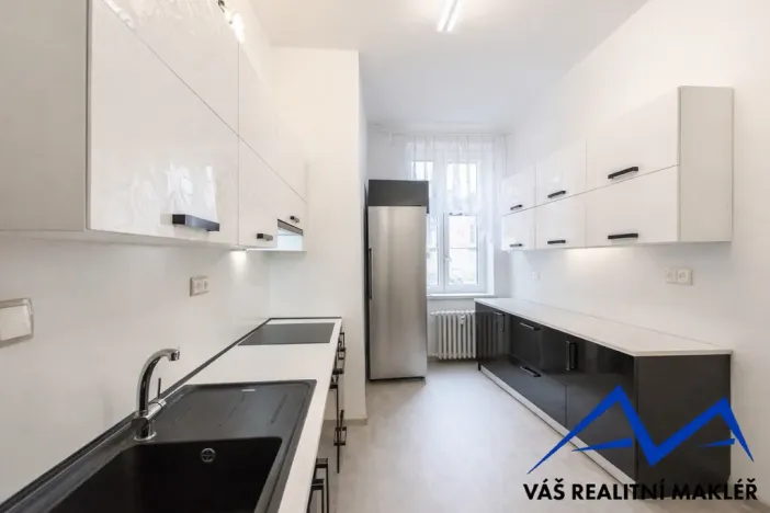 Prodej apartmánu, Ostrava, náměstí Msgre Šrámka, 93 m2