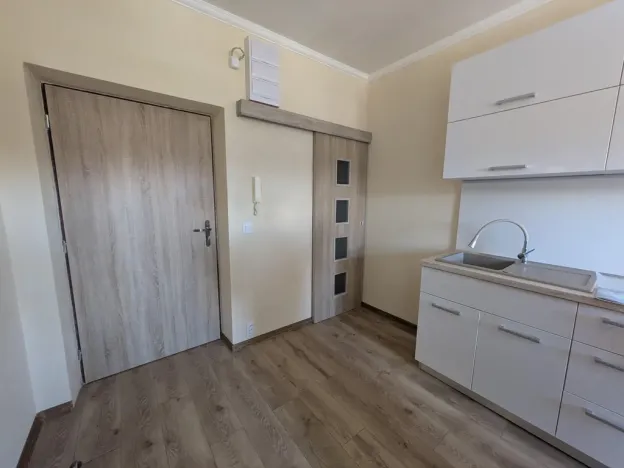 Pronájem bytu 2+kk, Karlovy Vary - Bohatice, U Trati, 34 m2