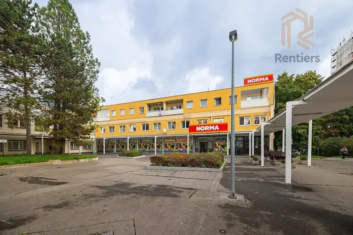 Pronájem bytu 2+kk, Praha - Prosek, Vysočanská, 67 m2