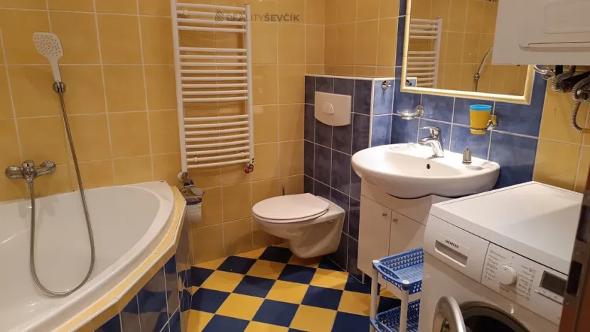 Pronájem bytu 2+kk, České Budějovice - České Budějovice 6, Žižkova tř., 62 m2