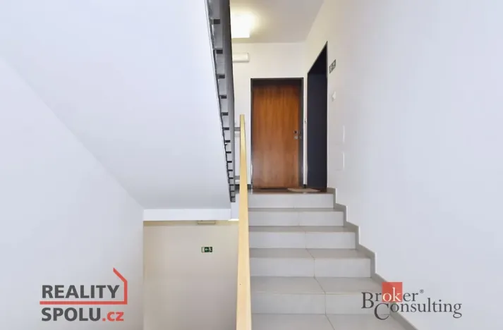 Pronájem bytu 1+kk, Praha - Bohnice, Pekařova, 34 m2