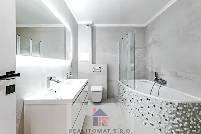 Pronájem rodinného domu, Praha - Komořany, Pod lesem, 127 m2