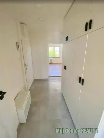 Pronájem bytu 2+kk, Praha - Ďáblice, Ďáblická, 50 m2