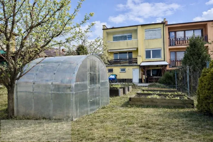 Prodej bytu 3+1, Moravany, Tichá, 88 m2