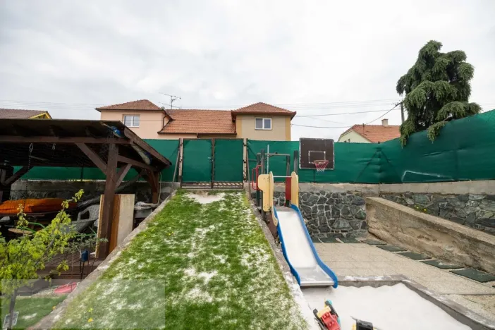 Prodej bytu 3+1, Moravany, Tichá, 108 m2