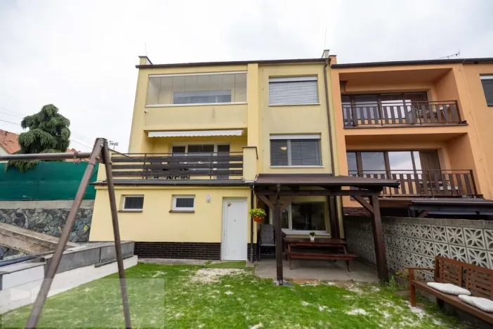 Prodej bytu 3+1, Moravany, Tichá, 108 m2