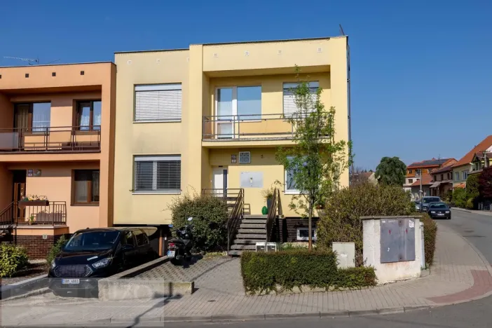 Prodej bytu 3+1, Moravany, Tichá, 108 m2