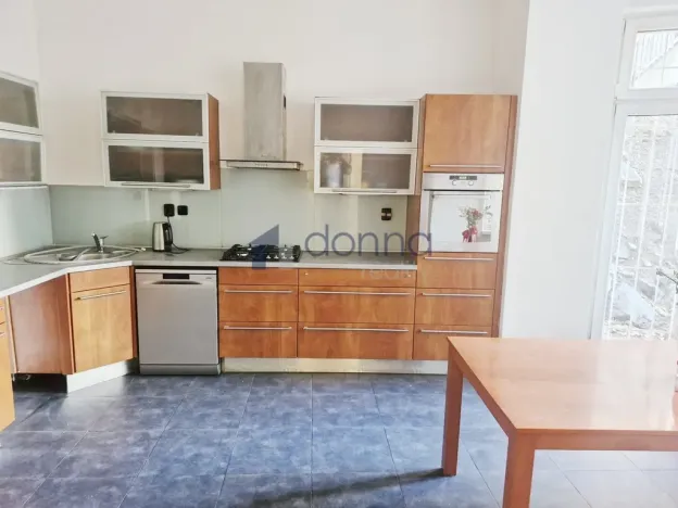 Pronájem bytu 3+1, Praha, Plzeňská, 96 m2