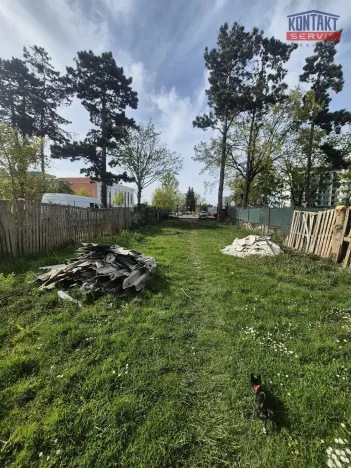 Pronájem zahrady, České Budějovice, Šípková, 400 m2