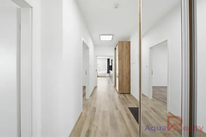 Prodej bytu 3+kk, Karlovy Vary, Dubová, 83 m2