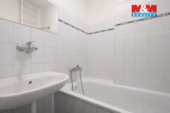 Prodej bytu 2+1, Praha, K louži, 46 m2