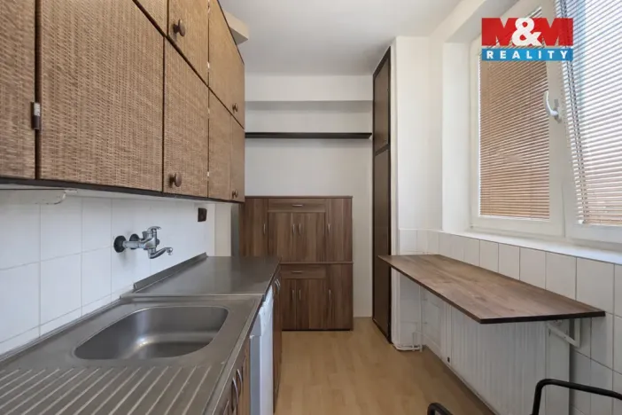 Prodej bytu 2+1, Praha, K louži, 46 m2