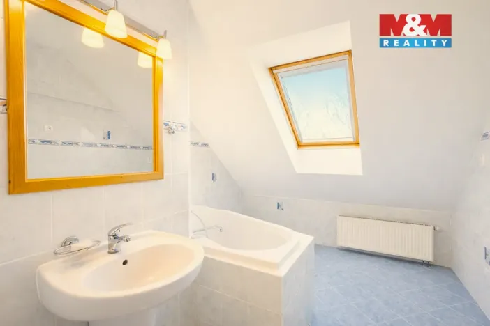 Prodej rodinného domu, Chrast - Podlažice, 280 m2